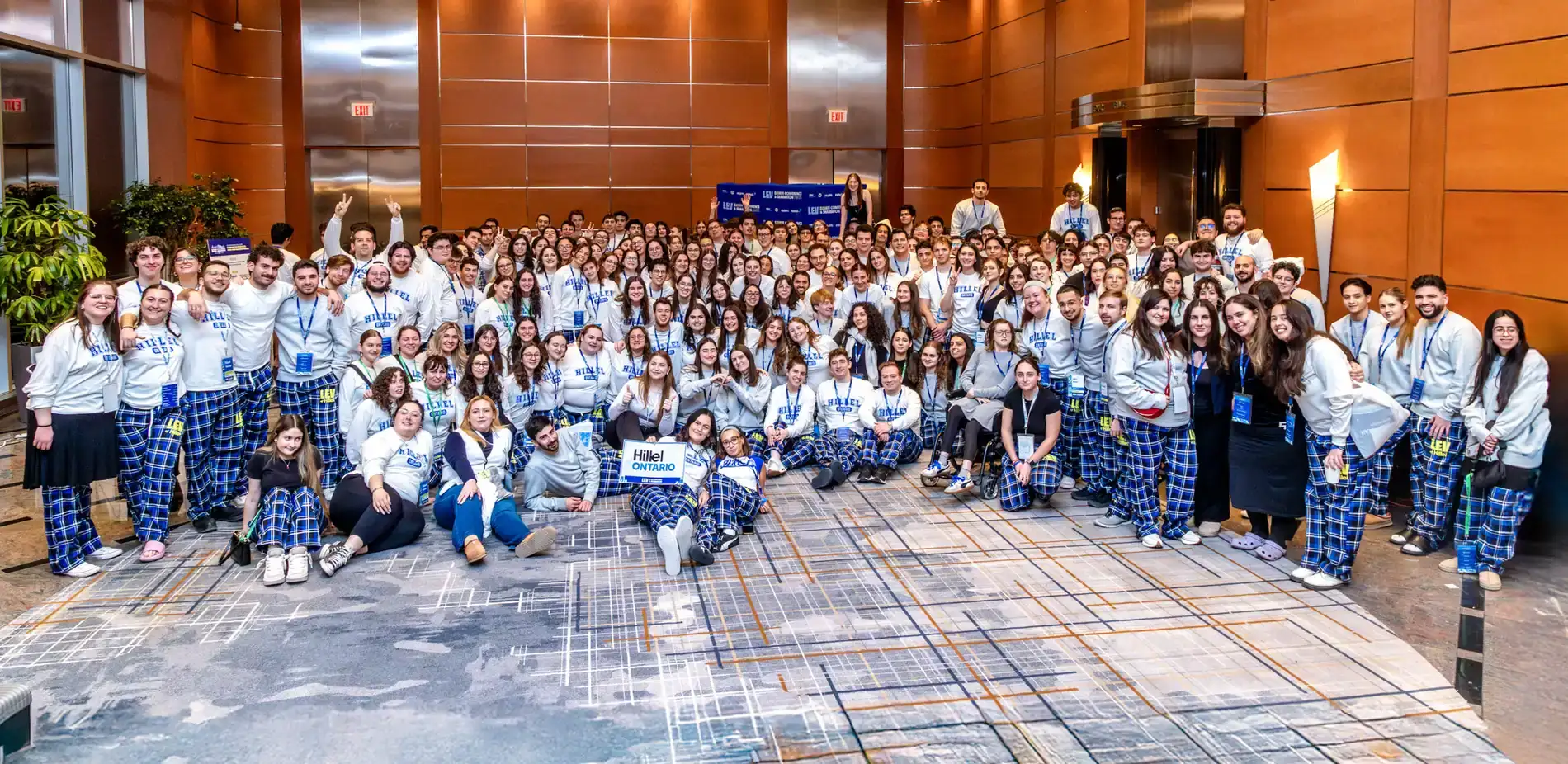All 300 ELEVATE participants gathered for the full-group photo